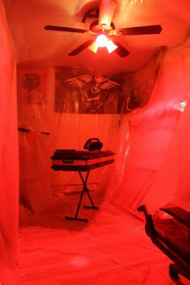 Brilliant Dexter Kill Room Prank Seen On lolpicturegallery.blogspot.com