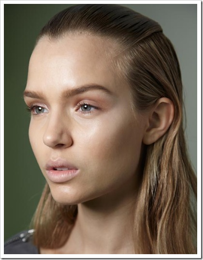 victoria-beckham-spring-2012-runway-beauty