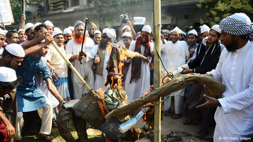 গণজাগরণ মঞ্চ দখল করে ইসলামী চত্বর ঘোষণার হুমকি