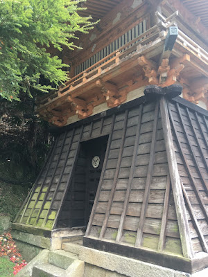 宝厳寺巳月館横の謎の蔵