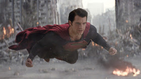 Henry Cavill en una escena de El hombre de acero como el nuevo Superman en la versión actual de 2013