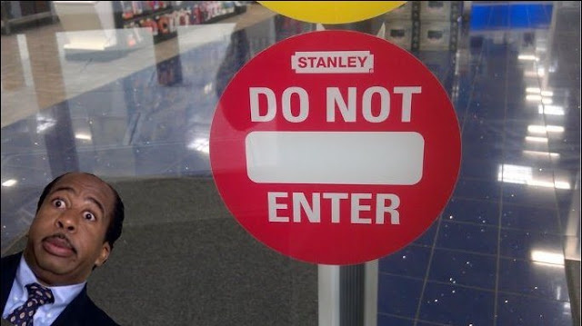 Stanley isn't Welcome at Best Buy, funny best buy sign, funny signs picture