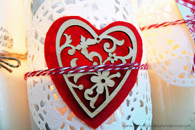 Corazones de fieltro decorativos para San Valentín