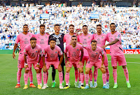 R. C. DE ESPANYOL DE BARCELONA. Temporada 2022-23. Vini Costa, Cabrera, Álvaro Fernández, Calero, Edu Expósito, Sergi Gómez, Joselu. Martin Braithwaite, Omar, Sergi Darder, Brian Oliván. REAL SOCIEDAD DE FÚTBOL 2 R. C. D. ESPANYOL DE BARCELONA 1 Domingo 18/09/2022, 18:30 horas. Campeonato de Liga de 1ª División, jornada 6. San Sebastián, Guipúzcoa, Reale Arena: 31.511 espectadores. GOLES: 1-0: 17’, Alexander Sørloth. 1-1: 19’, Edu Expósito. 2-1: 29’, Brais Méndez.