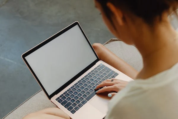 How to Turn off Keyboard Light on MacBook