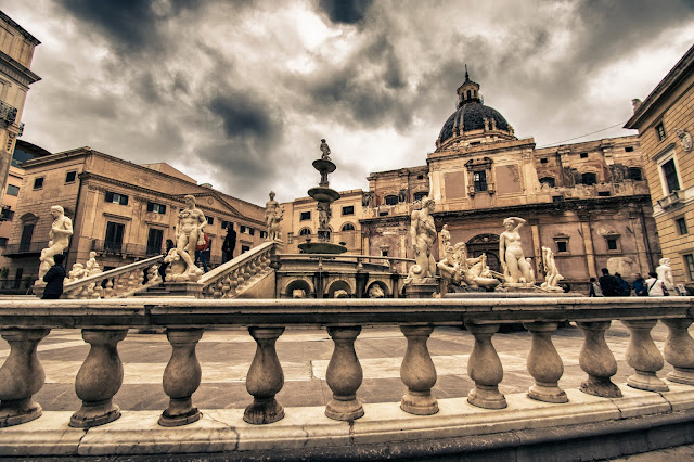 Fontana pretoria o della vergogna-Palermo
