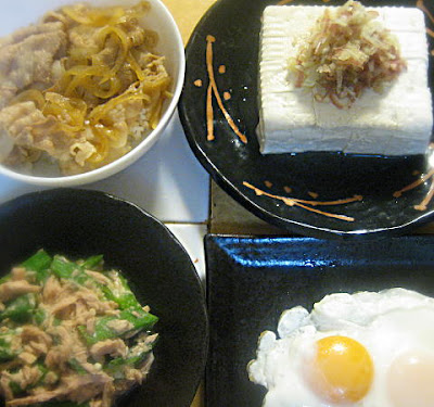 我が家の晩ごはん　豚丼　ミョウガやっこ　オクラサラダ＋1