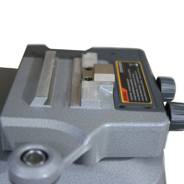 Condor-xc-002-key-cutting-machine-8