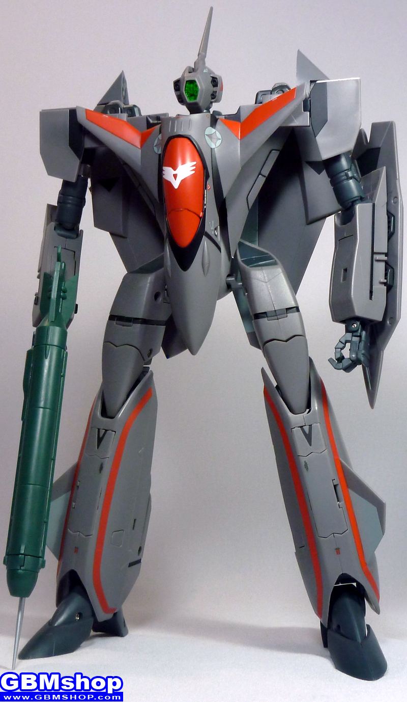 Macross Plus VF-11B Thunderbolt Battroid Mode