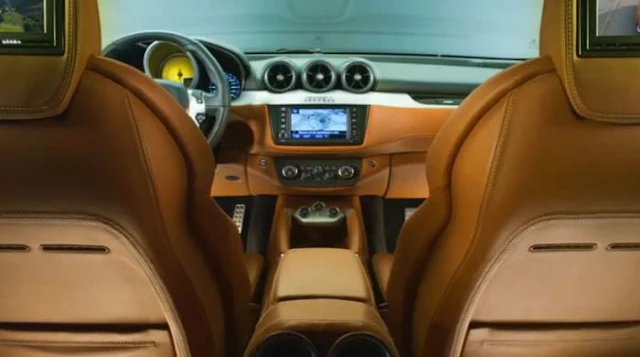 2012 New Ferrari FF - Interior