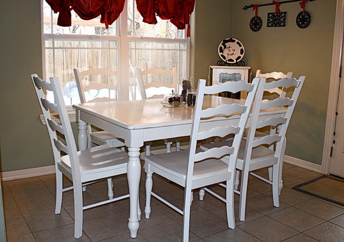 Kitchen Tables And Chairs