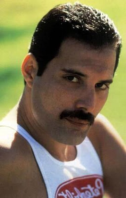 Freddie Mercury, Farrokh Bulsara, Carlos II, el calvo, rey de Francia