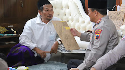 Kunjungi Ulama Di Rembang, Ini Pesan Gus Baha Kepada Kapolda Jateng 