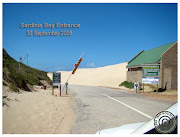 Getting to the beach is still possible by climbing the sand dunes or to take . (sbay)