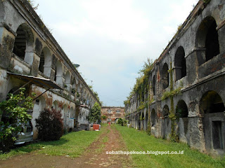 BENTENG FORT WILLEM I (Benteng Pendem) Foto