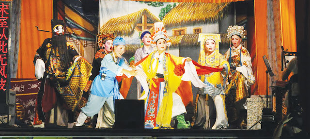 Opera Cina: Perpaduan Seni, Kung Fu, Koreografi Dan Kostum 