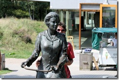 Bij Beatrix achter op de fiets