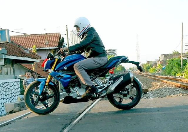 Review BMW G310R