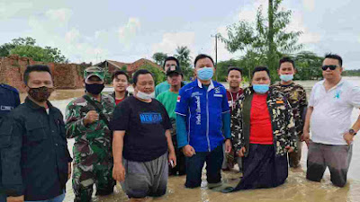 Blusukan Bantu Korban Banjir Kembali Ketua GP Ansor Cikarang Pusat Bersama Edi Junaedi Anggota DPRD Kabupaten Bekasi