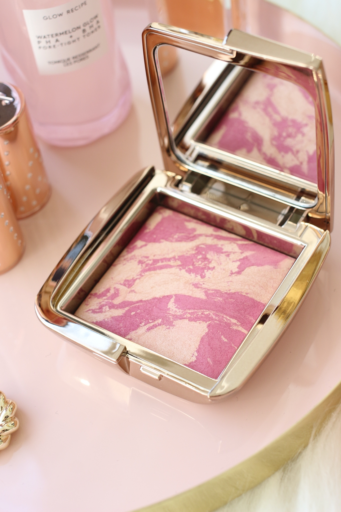 Hourglass Strobe Lighting Blush in Iridescent Flash