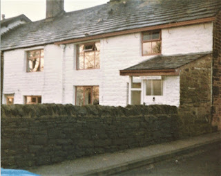 Old Swan Cottages, Egerton