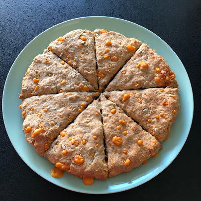 Scones à la mimolette et aux graines de tournesol