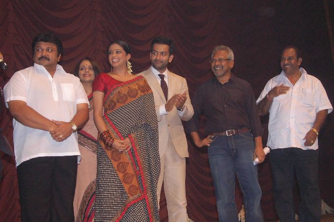 Raavanan First Look Promotion Images