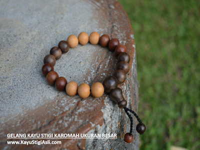 Gelang Kayu Stigi Karomah