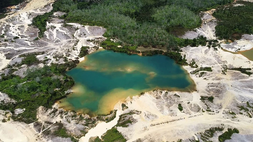 Danau Simpi Sekadau