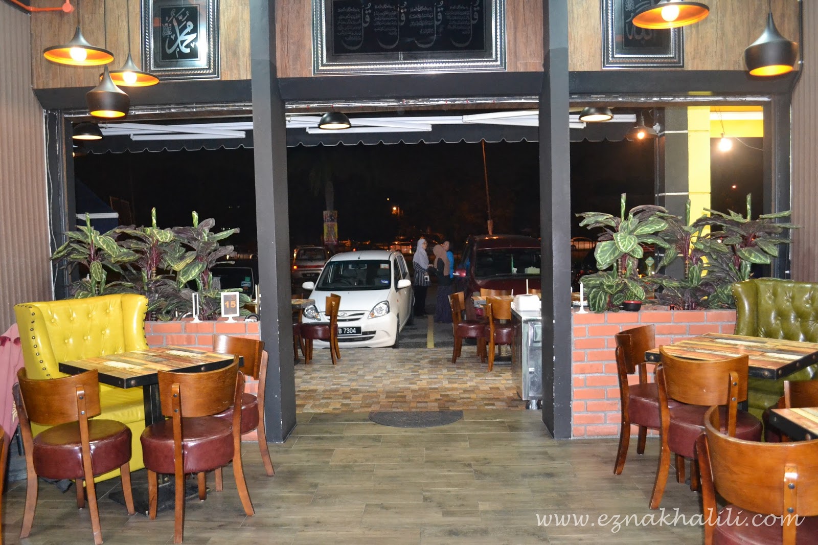 My Small World Bunga  Lawang  Cafe  menjual rasa