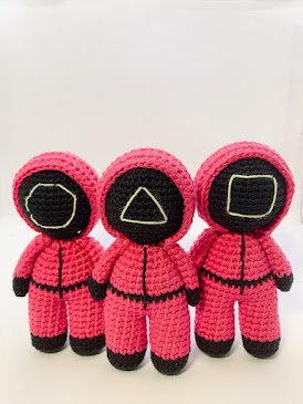 Squid games pink soldiers crochet pattern