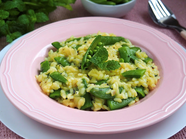 Risotto z groszkiem cukrowym i miętą