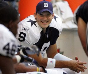 Tony Romo Remains Weak on the Field