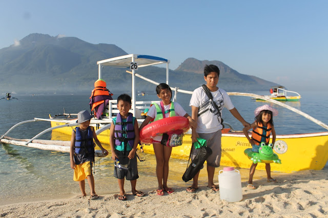 JustMom-White-Island-Camiguin-Papa-Kids