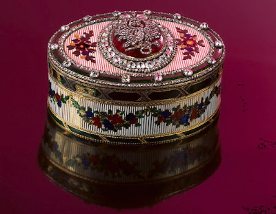 antique snuff box