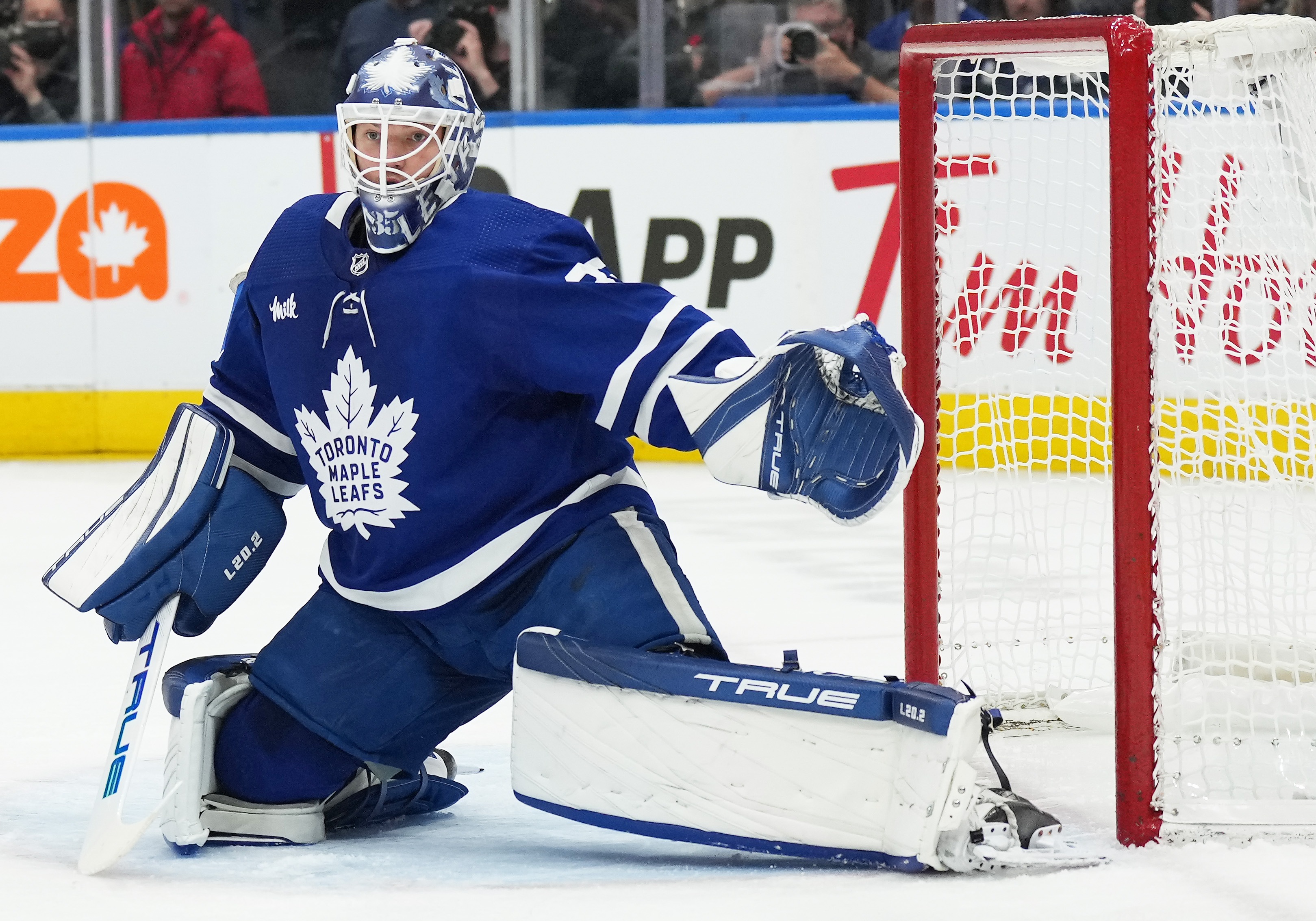 Former Toronto Maple Leafs goalie under fire for refusal to wear