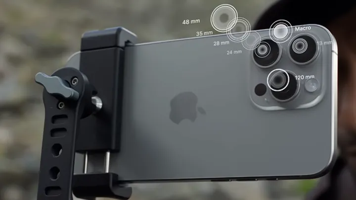 الكاميرات iPhone 15 Pro