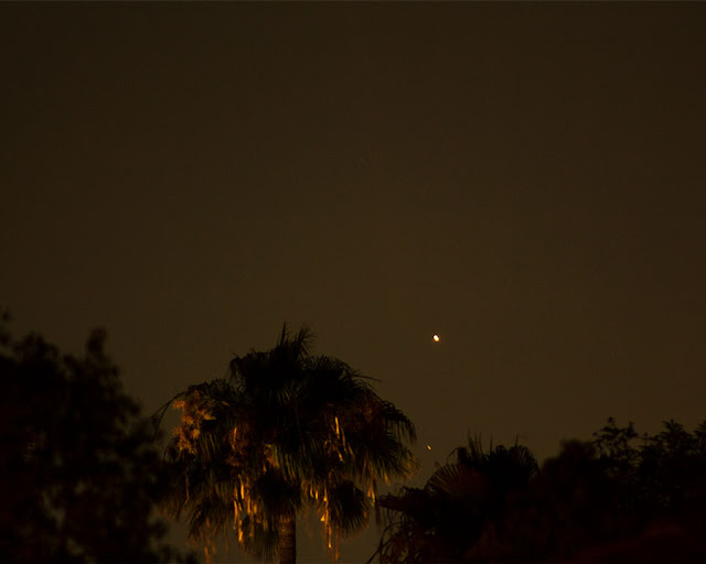 Venus and dim Mars in this DSLR, 4 second, 300mm exposure (Source: Palmia Observatory)