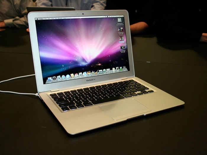 Laptops: Apple Macbo