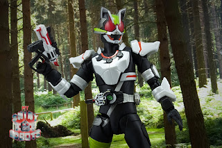 S.H. Figuarts Kamen Rider Tycoon Ninja Form 41