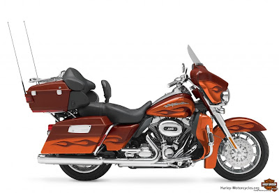 FLHTCUSE5 - Harley Davidson CVO Ultra Classic Electric Glide review
