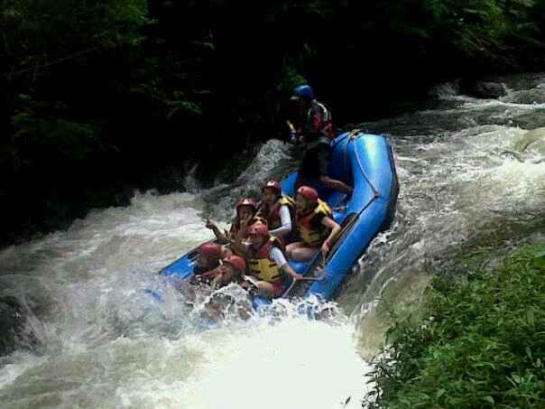 PAKET RAFTING DI PANGALENGAN