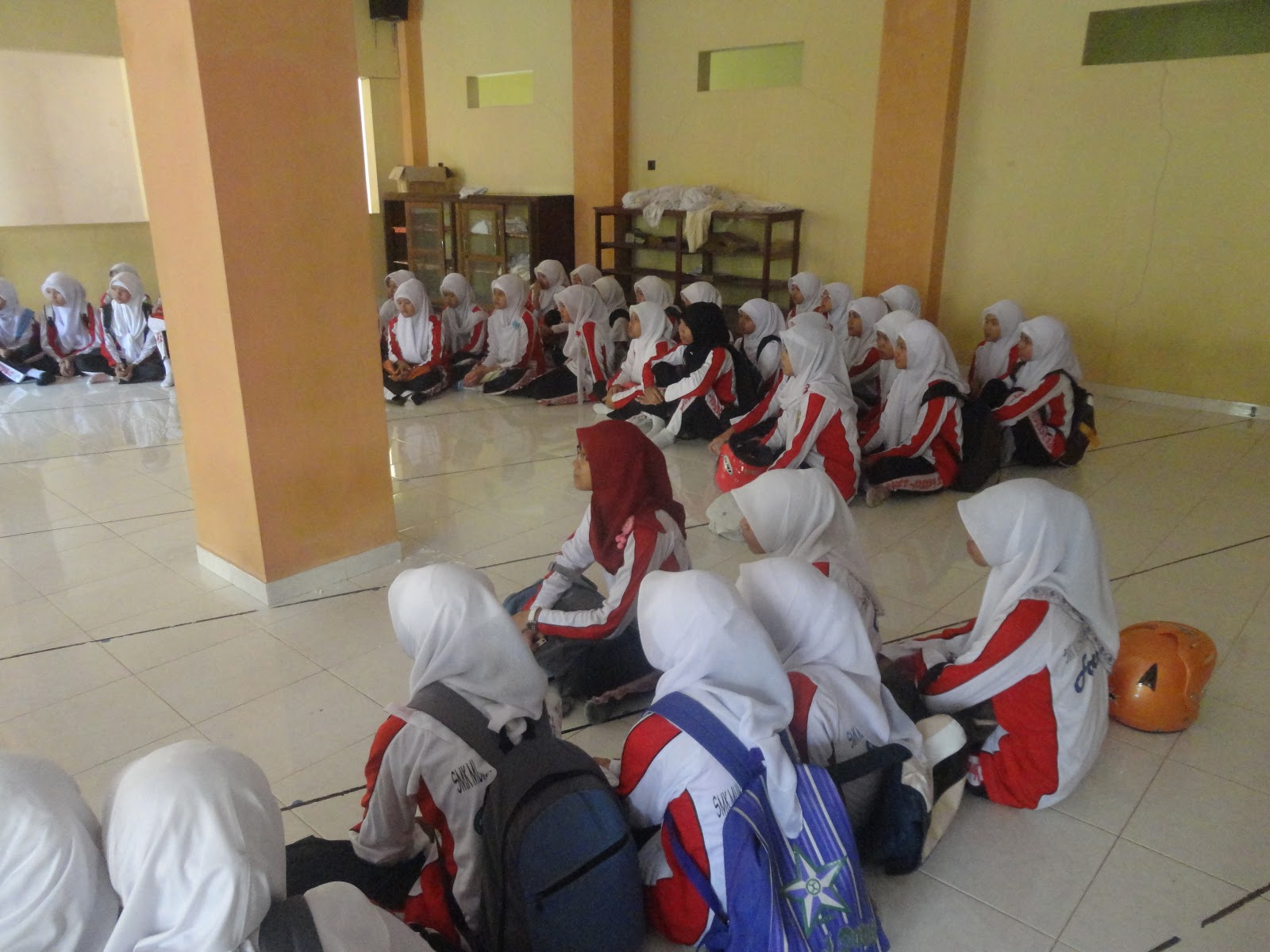 Foto - Foto Repelling Gerakan Pramuka SMK Farmasi 