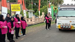 Kapolsek Ganra Iptu Asdar Pimpin Bagi-Bagi Takjil Bersama Bhayangkari Ranting