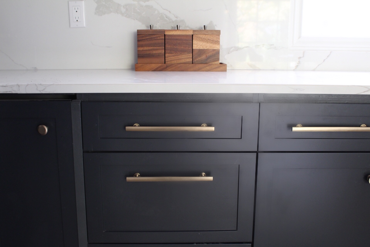 Knobs Or Pulls On Kitchen Cabinets Harlow Thistle Home