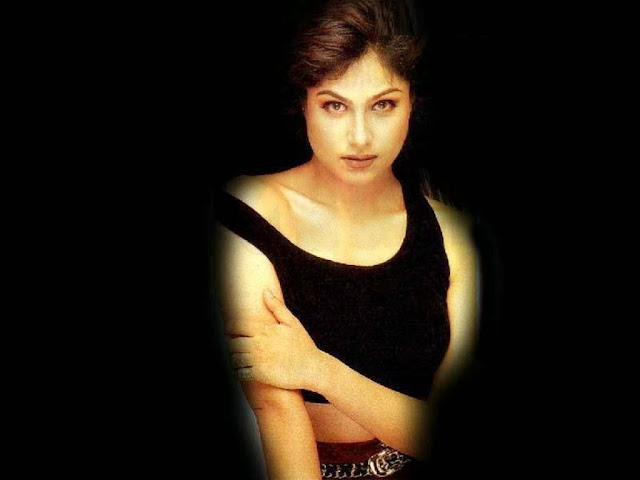 Ayesha Jhulka Wallpapers Free Download