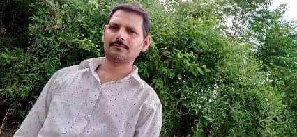 रोज डे के विरोध में बेहया का फूल