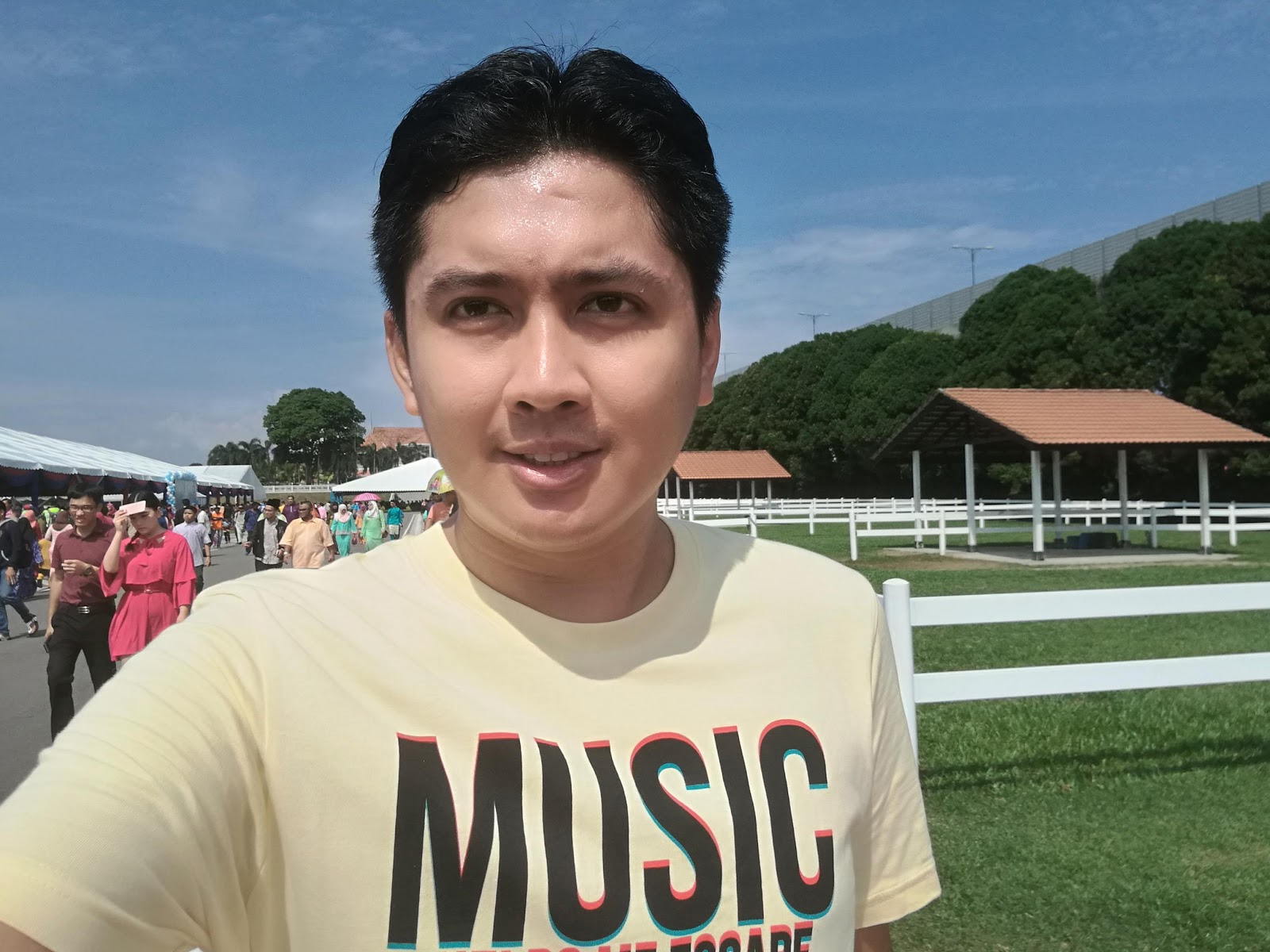 Blog Cikgu Zahidi: (Cerita) Padang Istana Pasir Pelangi, Johor