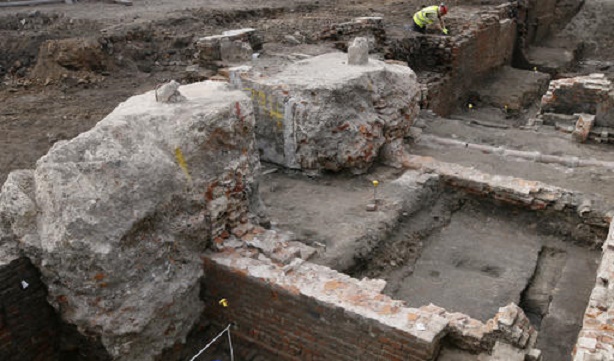 Dig at theatre where Shakespeare worked uncovers a surprise