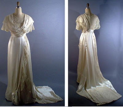 ca 1912 Wedding Dress in silk and lace from our archives